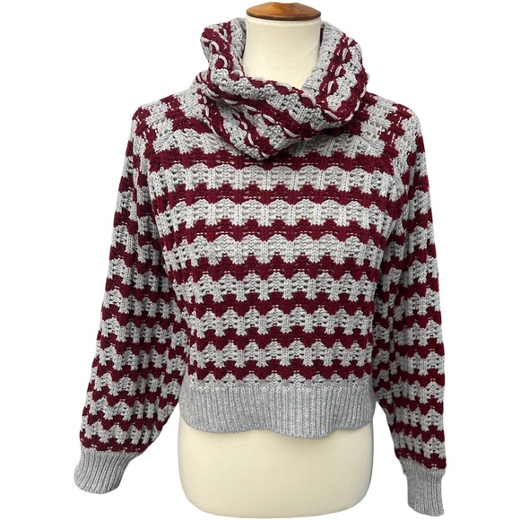 John & Jenn REVOLVE cropped chunky knit cowl neck sweater, gray burgundy  XS - Picture 3 of 8